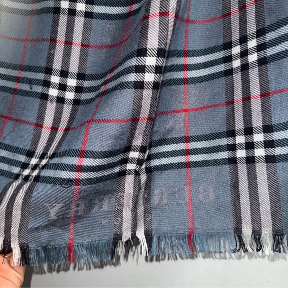 Burberry scarf 74X24